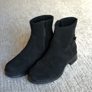 La Canadienne Gavan Suede Lined Bootie 8.5 Made in Canada